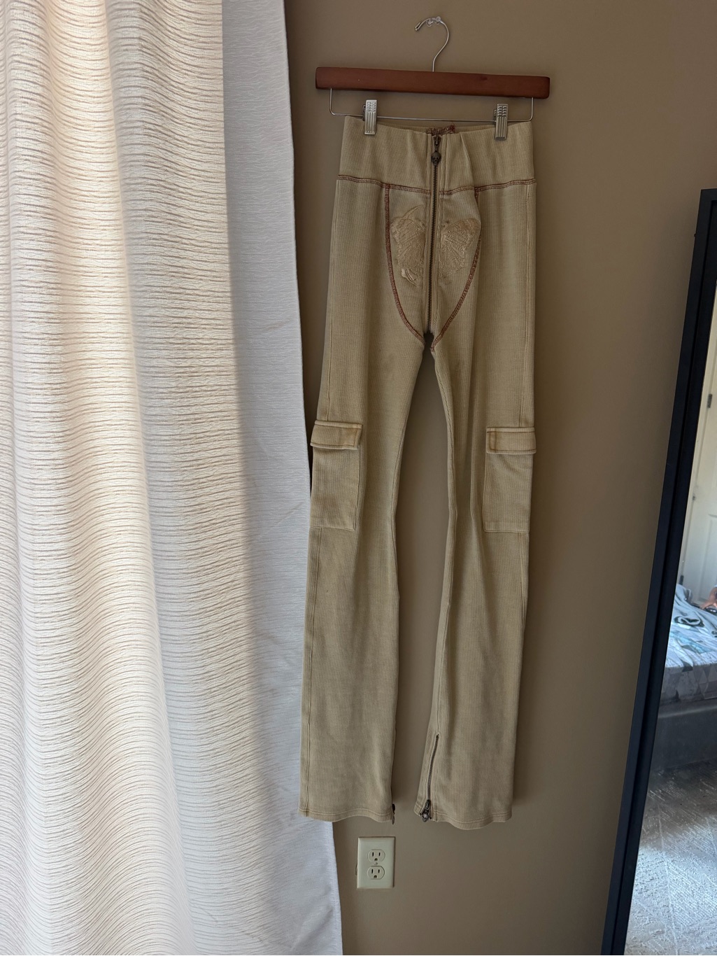 Tordrobes’s La U-Zip Pants